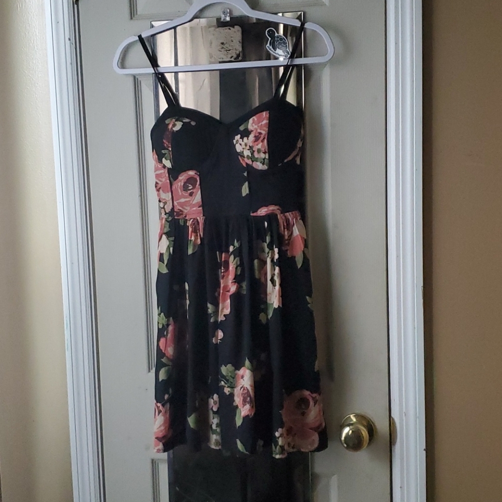 Dress w/ POCKETS